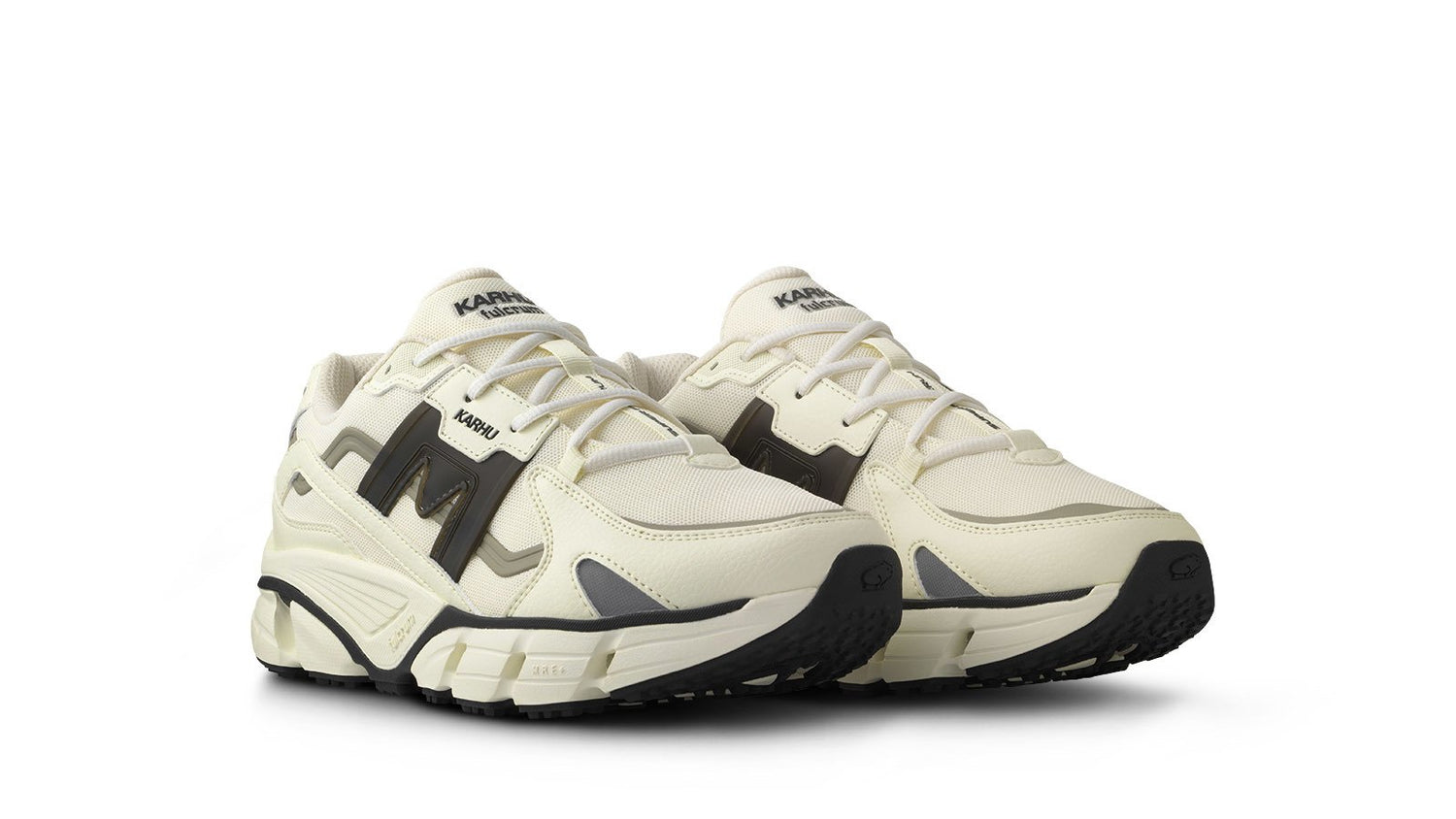 Karhu Super Fulcrum Vanilla Ice Black F860003 sneakers front